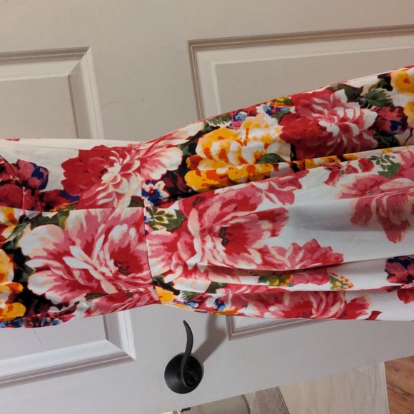 Maggy London midi dress - Picture 8 of 16